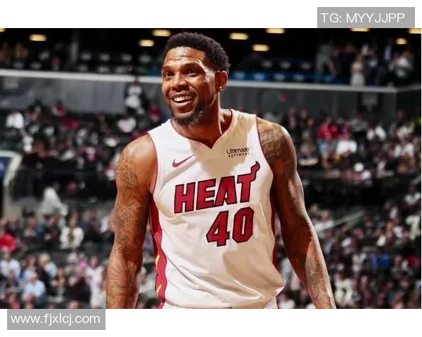 亚历克斯卡鲁索：从默默无闻到NBA明星的奋斗之路