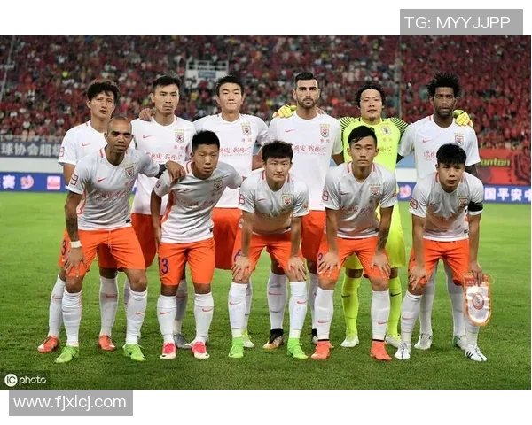 广州恒大与鲁能精彩对决集锦回顾球迷不容错过的经典瞬间