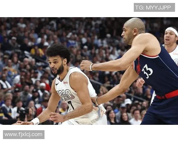 2021年勇士与快船激战回顾两队巅峰对决的精彩瞬间与战术分析