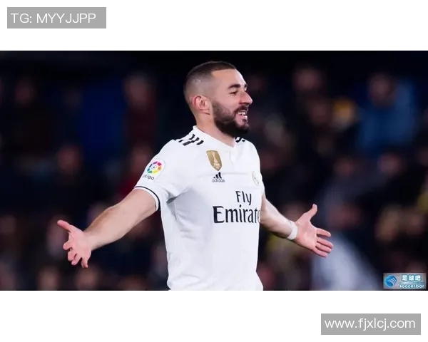 本泽马：从足球天才到传奇射手的辉煌旅程与未来展望